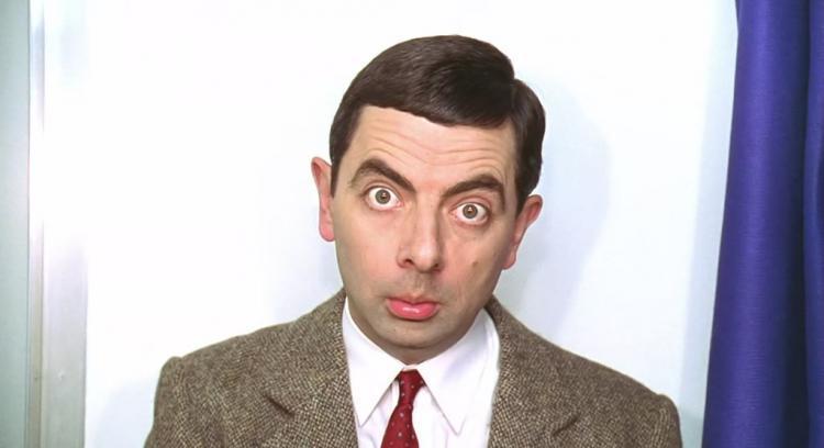 今日嗅评:你不让我讨论“上半身”的问题,那我只好在“下半身”上做点文章了。